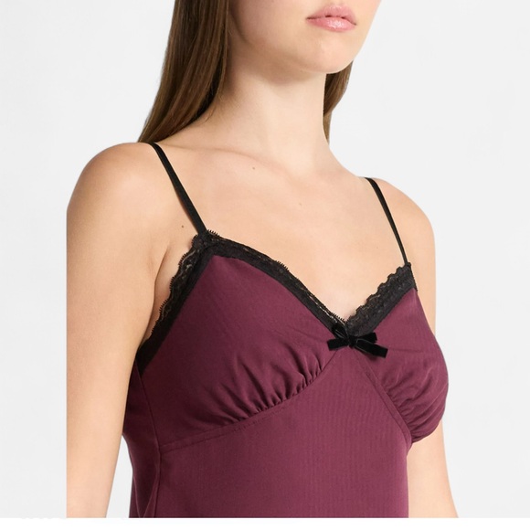 No Boundaries Sweetheart Tank Top with Lace Trim, Women's - Picture 2 of 5